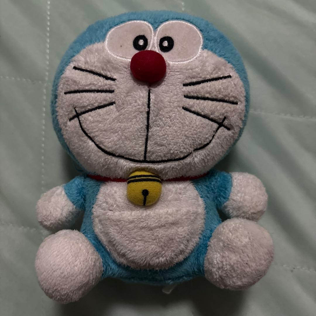 ドラえもん ぬいぐるみ 鈴付き - メルカリ