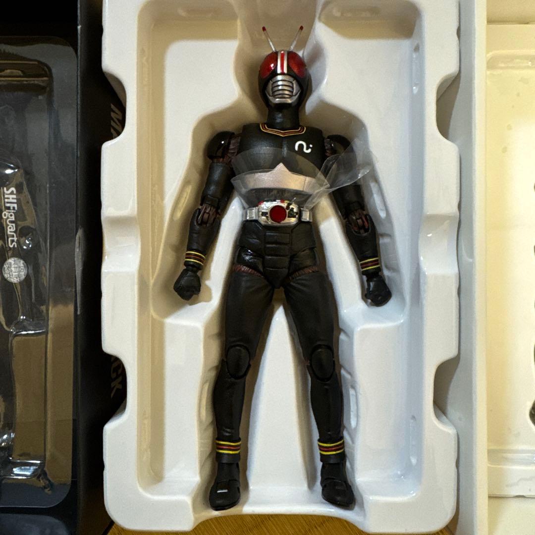 フィギュアーツ 真骨彫 仮面ライダーBLACK ブラック 訳アリ品 - メルカリ