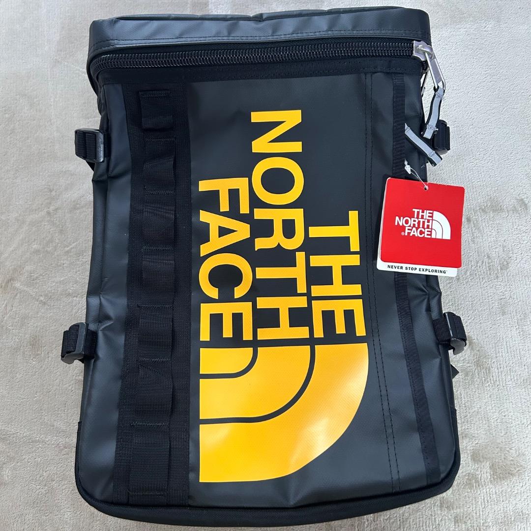 新品タグ付き　未使用　ノースフェイス　リュック　キッズ　ヒューズボックス　２１L