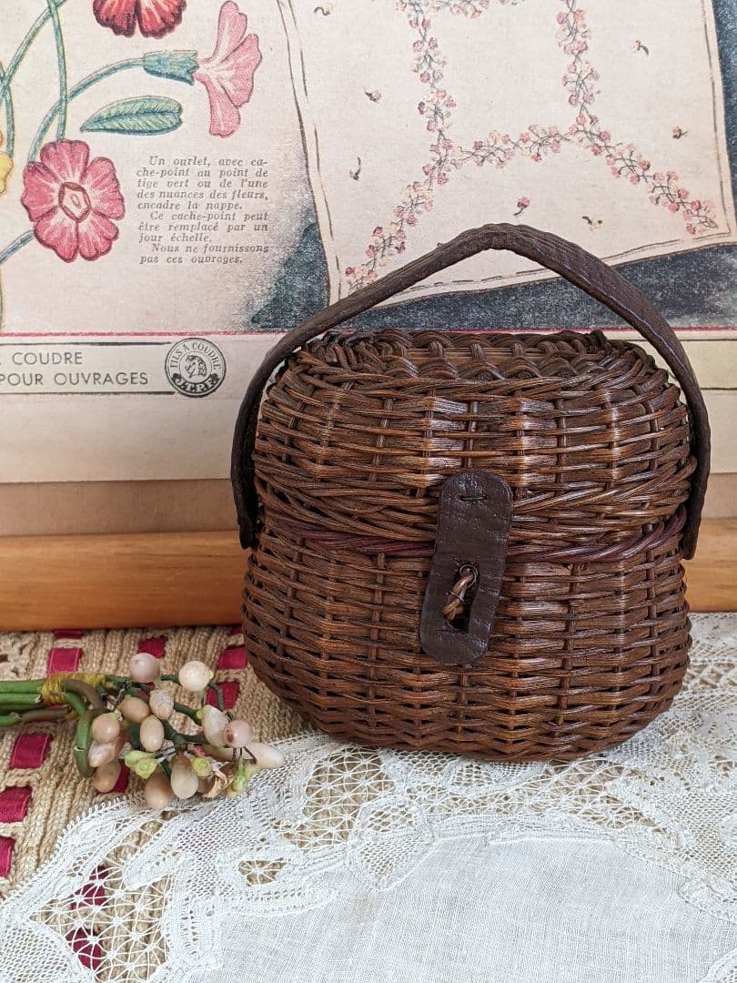 j】フランスアンティーク ドールバスケット ドールパニエ - メルカリ