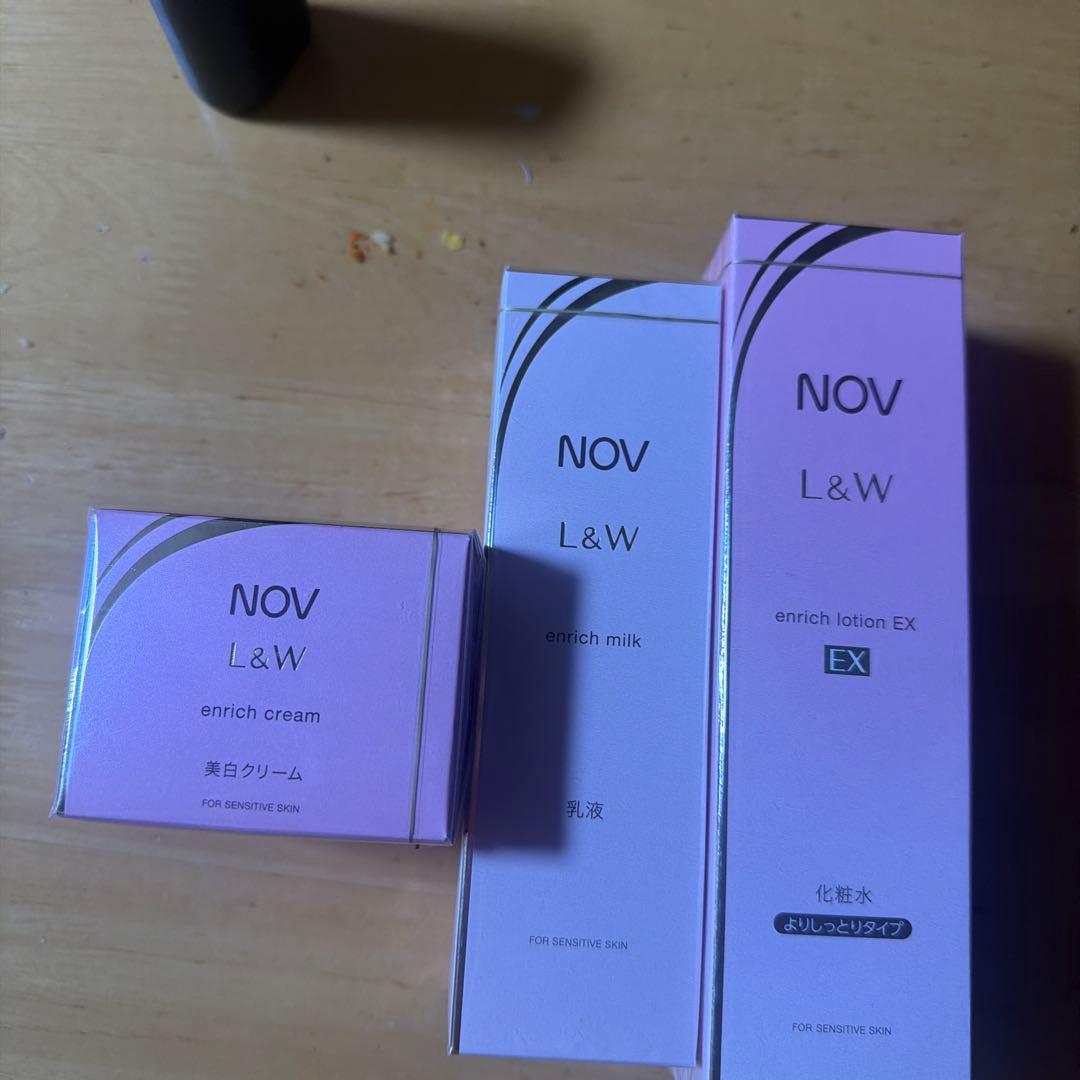NOV L&W エンリッチミルク・ローションEX・クリームセット
