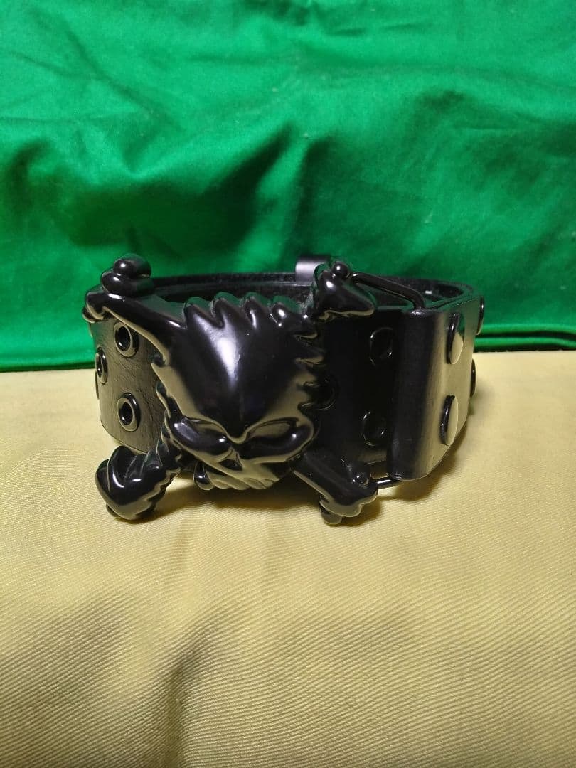 OAKLEY スカル バックルレザーベルト　美品　約124cm OAKLEY スカル バックルレザーベルト 美品 約124cm OAKLEY オークリー