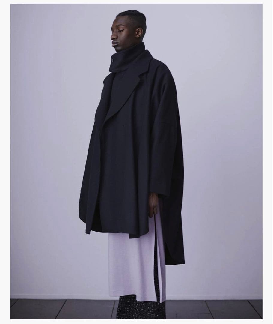 JUHA (ユハ）OVERSIZED PONCHO COAT black