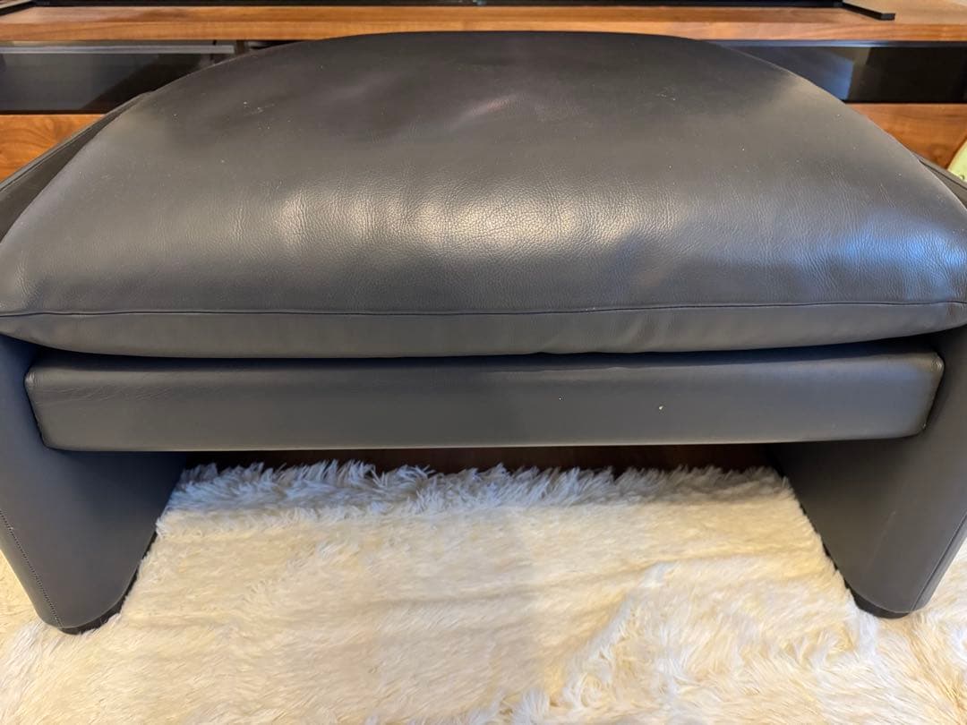 pairscassina 革オットマン