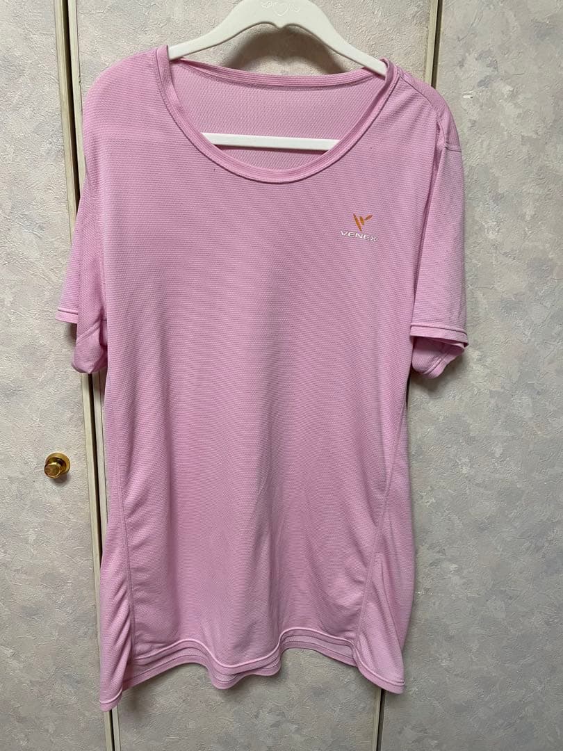 ベネクス　Tシャツ