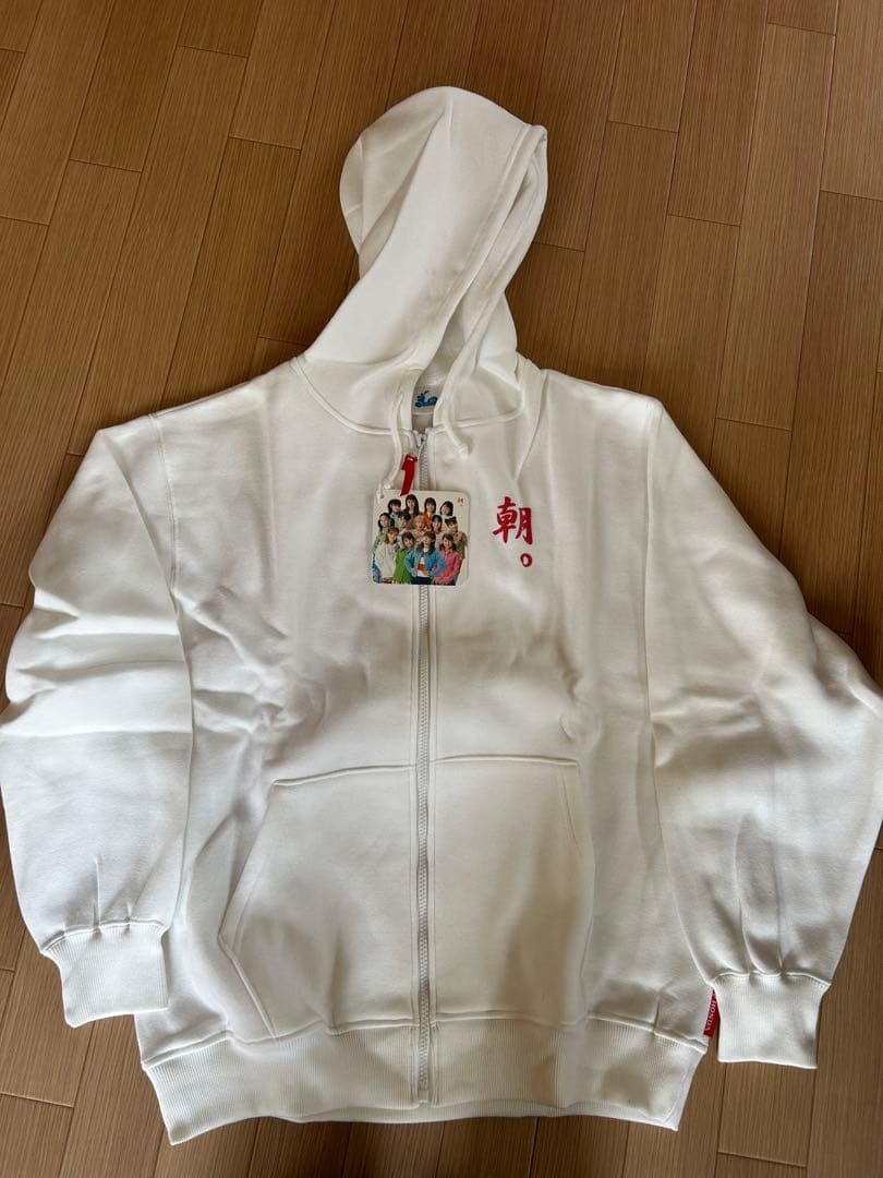 モーニング娘。ホワイト ジップアップパーカー メタルクロスZIPパーカー(裏起毛) | VOLCAN&APHRODITE