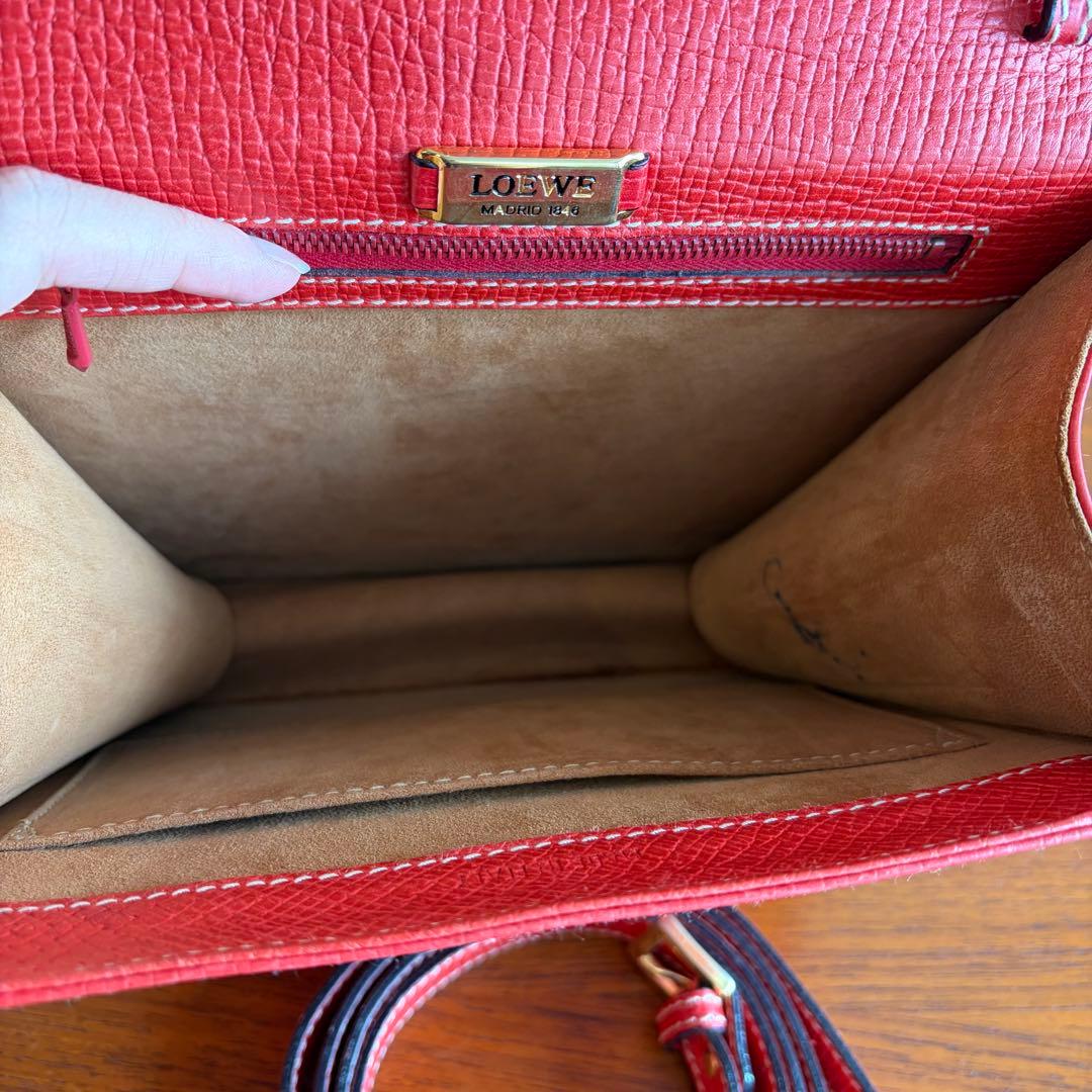 LOEWE バルセロナ レッド スクエアハンドバッグ - メルカリ