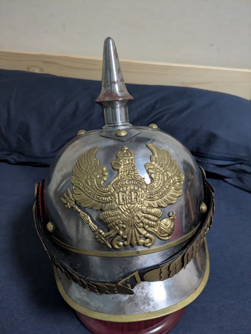 ww1 ドイツ帝国軍 ピッケルハウベ 台座付き