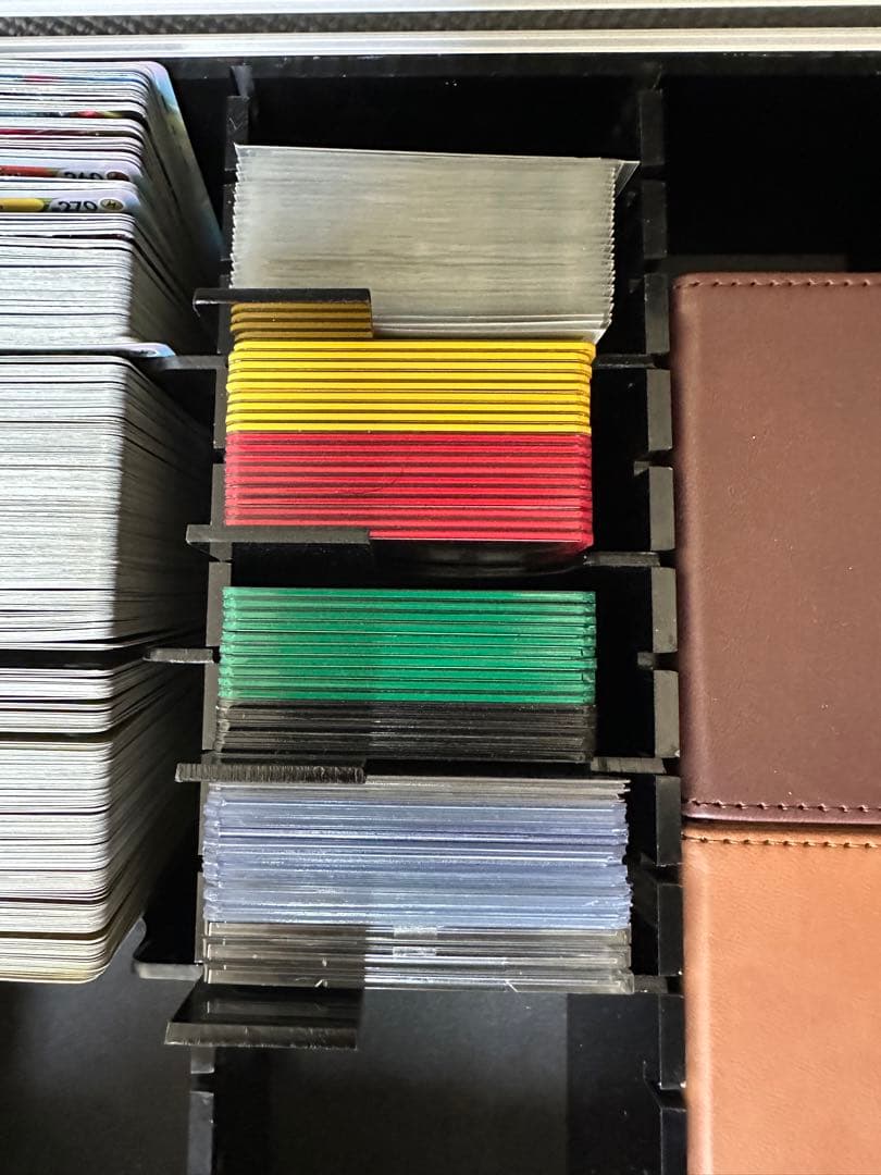 大容量トレカケース 5000枚収納可能 アタッシュケース アルミ製デッキ