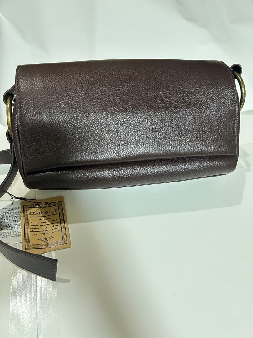 BEARDSLEY ビアズリー レザーボディバッグ　ブラウン 新色ブラウンが登場】レザーボディバッグ - BEARDSLEY(ビアズリー)本部