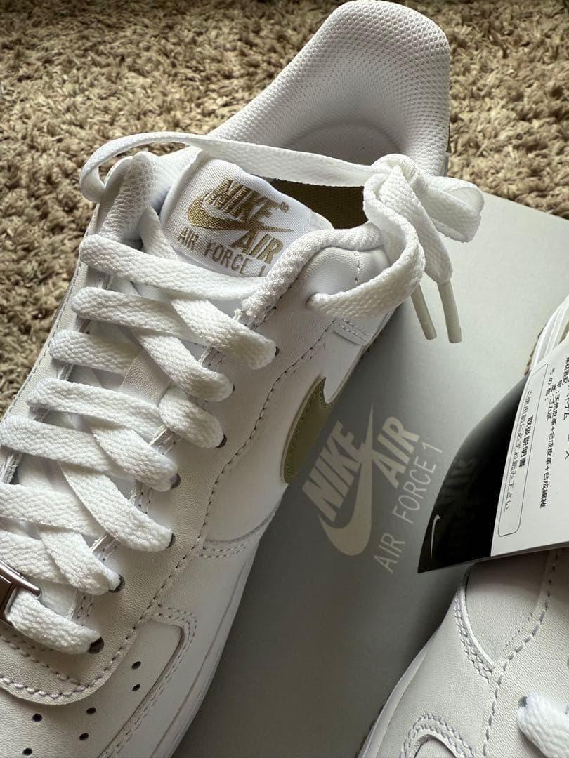 新品‼️エアフォース1 '07 ホワイト 白 オリーブ 茶 27.5cm