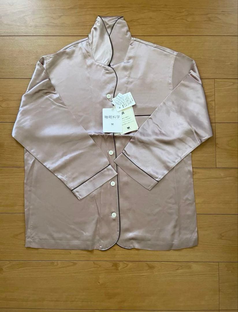 ワコール／睡眠科学 シルクサテン パジャマ