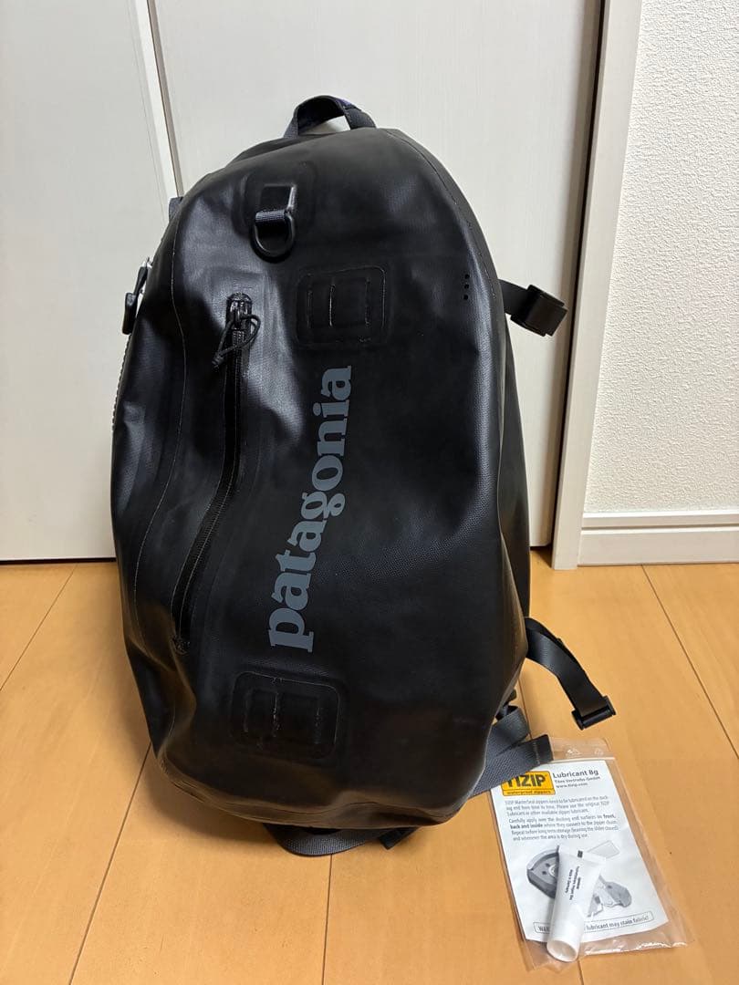 美品 patagonia SP17 ストームフロントスリング ブラック