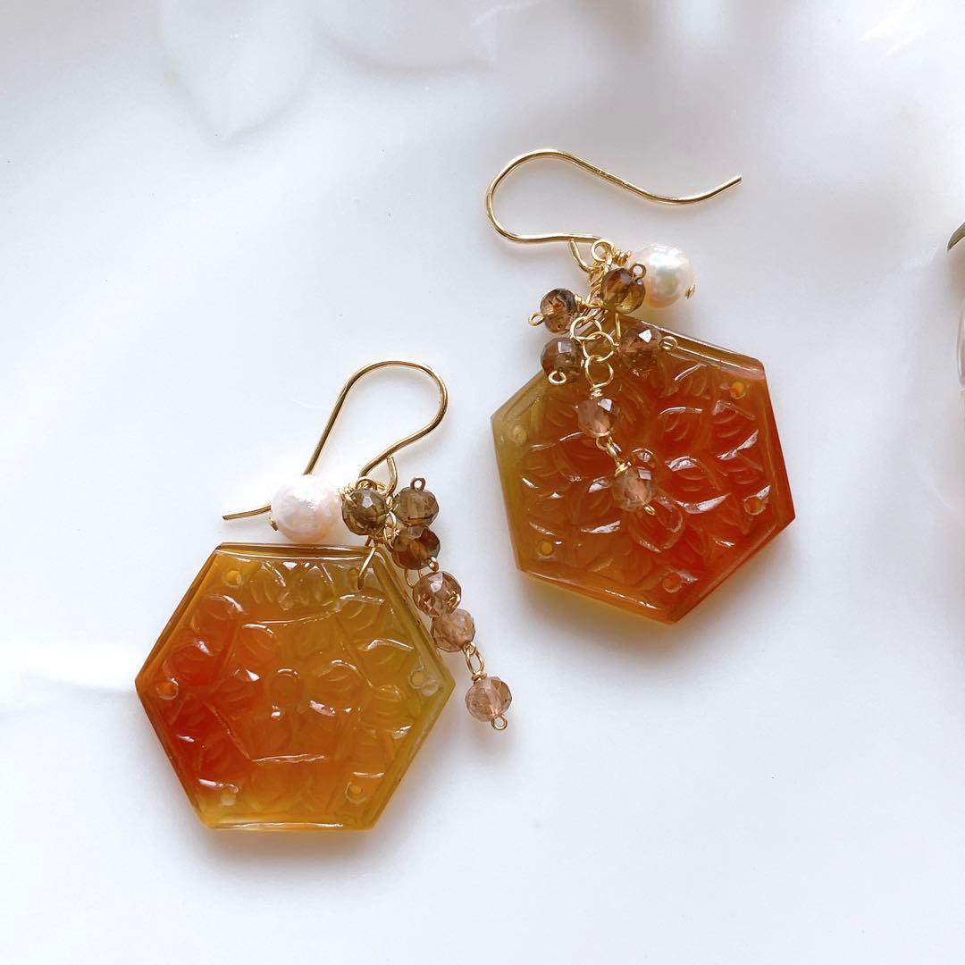 うみ◆ヘキサゴンフラワーカービング・カーネリアン×スキャポライト×あこや