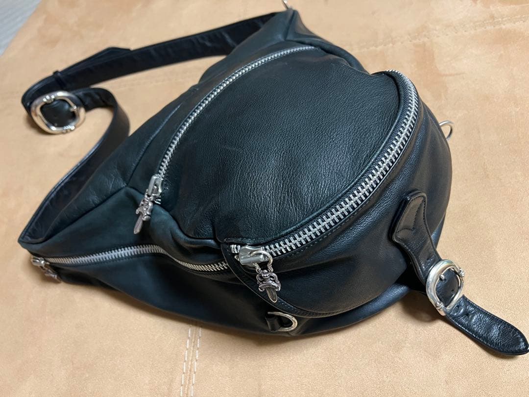 クロムハーツ スナットパックXL　一番大きいサイズ　ショルダーバッグ 黒革