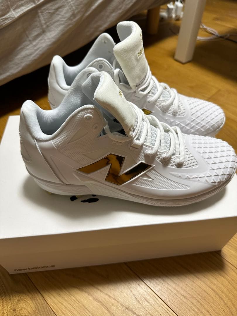 New Balance S01 ホワイト ゴールド スパイク