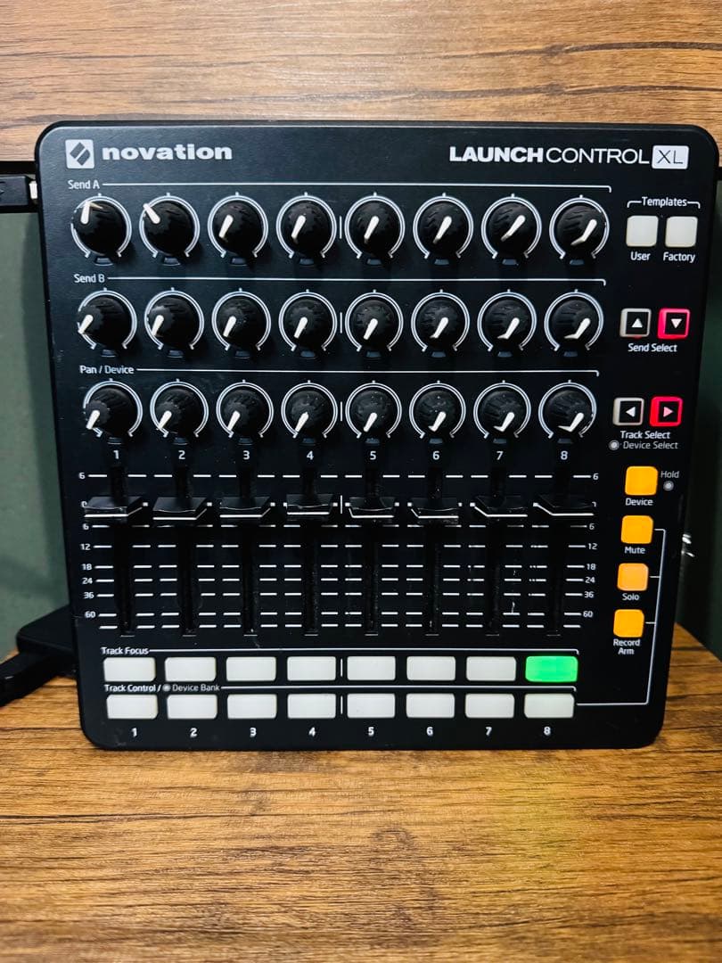 DTM・DAW Novation LAUNCH CONTROL XL MK2