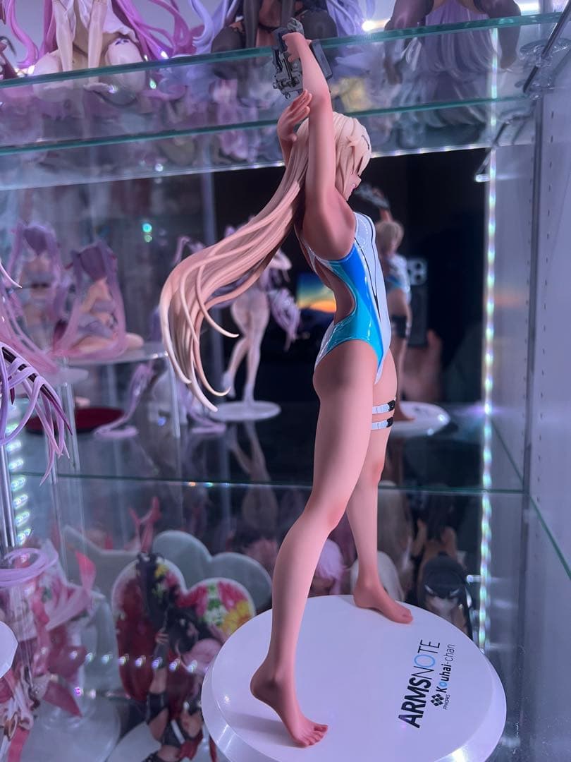 水泳部のコウハイちゃん 青色ラインの水着Ver. 1/7