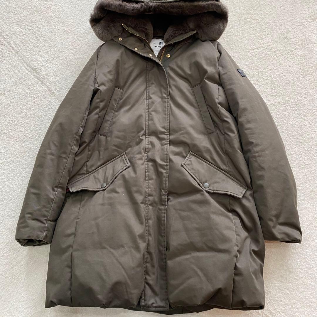 【近年モデル】WOOLRICH 　ロングダウンコート　ラビットファー　カーキ　M WOOLRICH - WOOLRICH(ウールリッチ) ラクーンファー ダウンコート