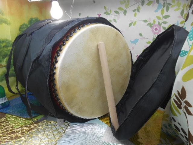 (送料無料)35.000円　R大太鼓36cm撥二本付きと肩紐付き移動袋セット