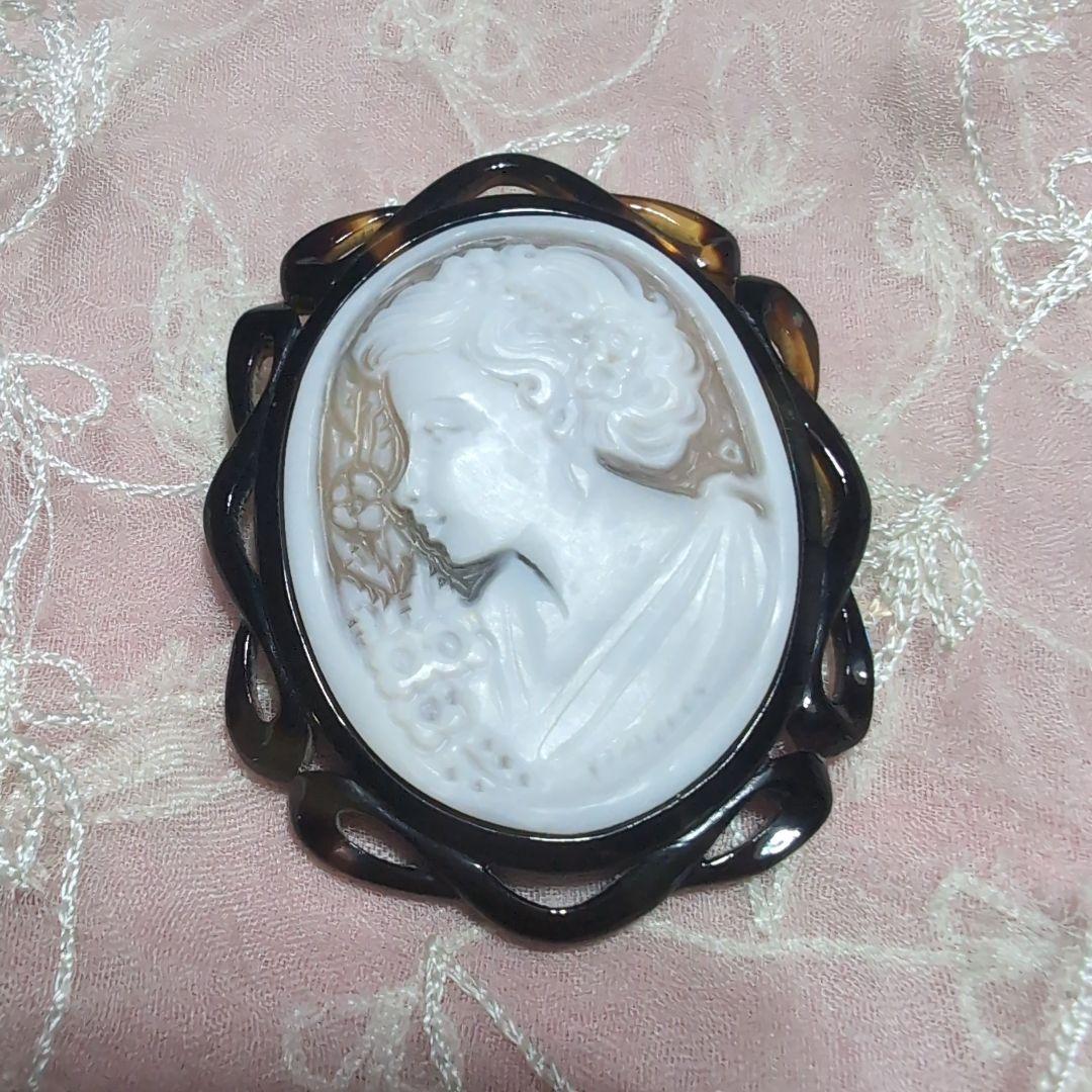 ★お値下げ★シェルカメオ付き本鼈甲ブローチ兼用ペンダント
