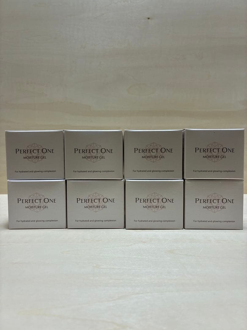 新品未開封　PERFECT ONE モイスチャージェル　38g×8個