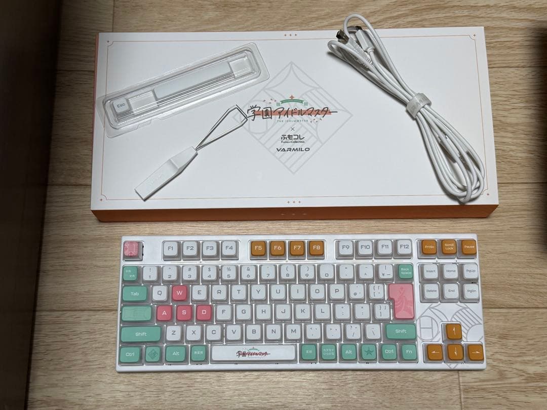 ふもコレ　学園アイドルマスター　キーボード　VARMILO静電容量　桜軸