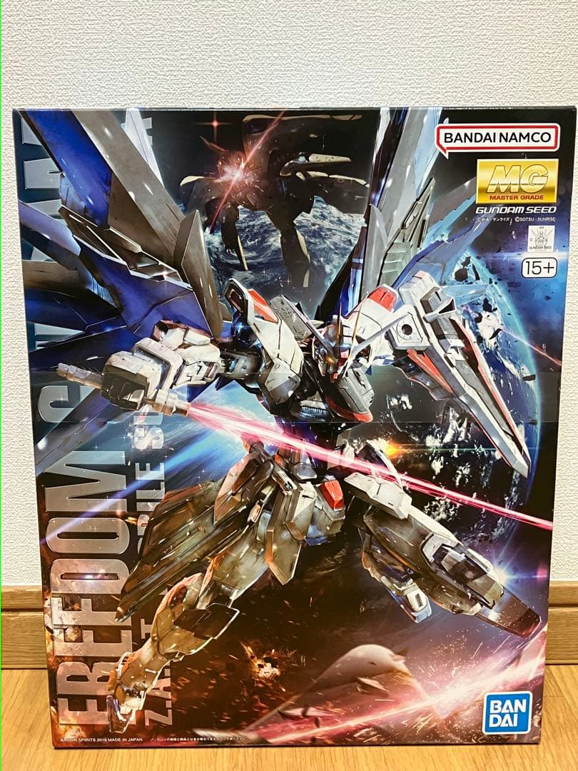 MG 1/100 フリーダムガンダム Ver.2.0 ザフト型モビルスーツ