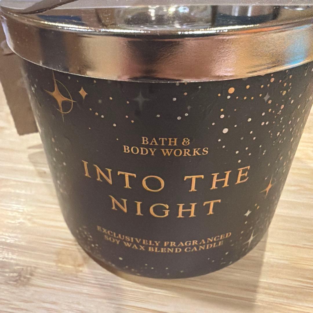 Bath & Body Works Into The Night キャンドル