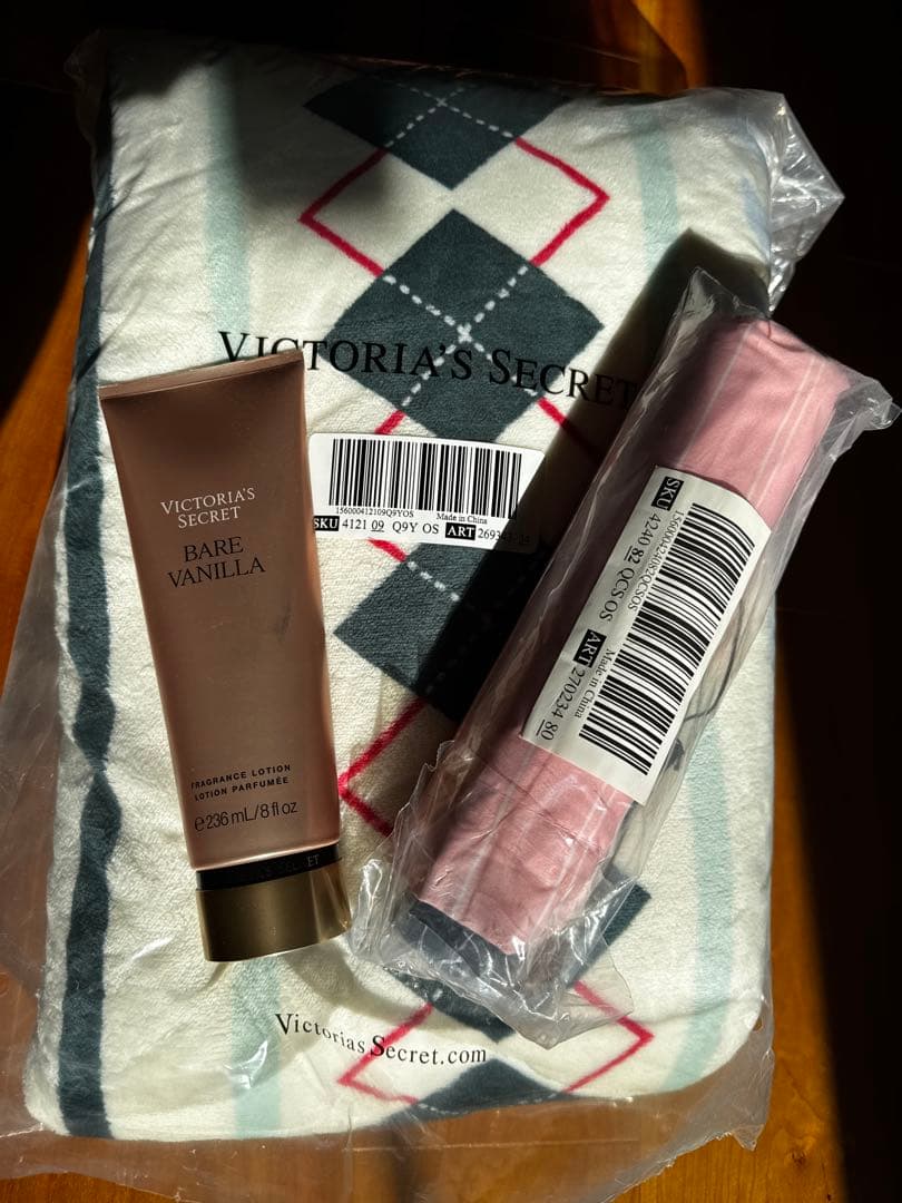 ★新品⭐︎未使用★お得なVictoria's Secret 3点セット