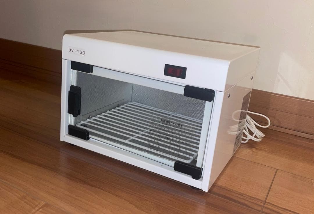 【早い者勝ち】　殺菌燈式電気消毒器　UV-180　◆日鈑工業◆美容室・理容室◆
