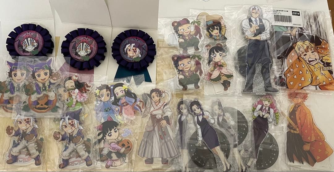 鬼滅の刃 大量グッズセット アクリルスタンド 缶バッジなど JCS限定 『鬼滅の刃』スクエア缶バッジコレクション（スタンド付き