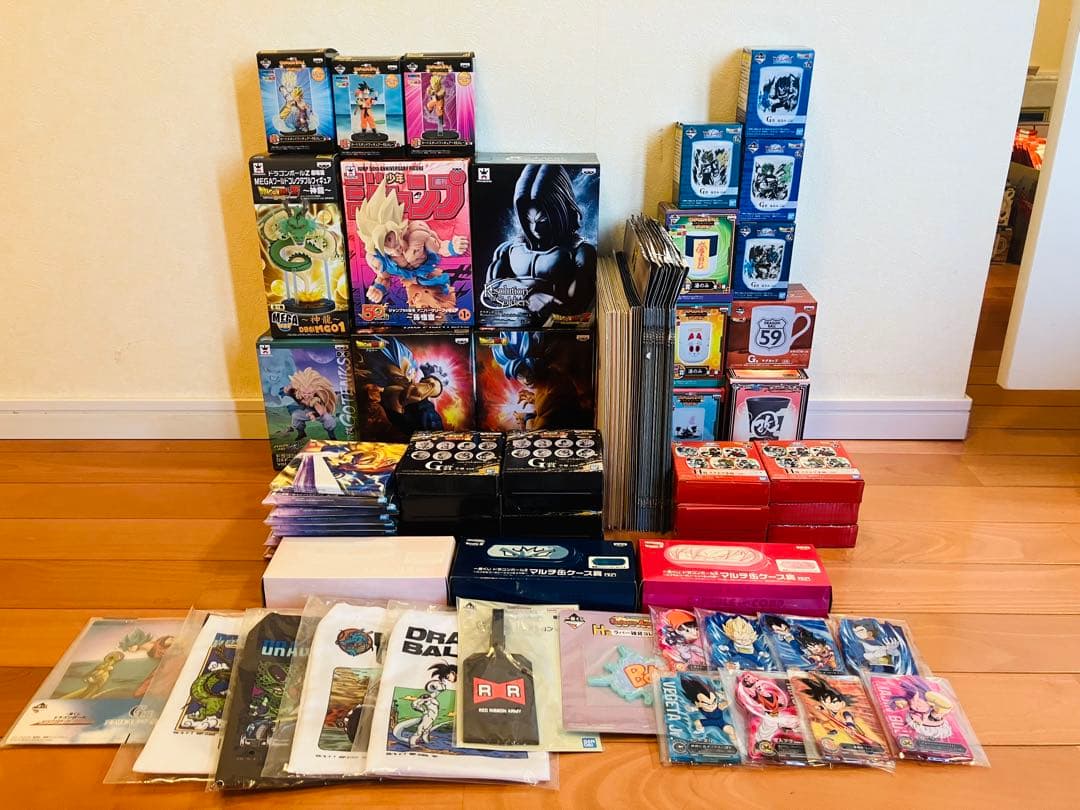 ドラゴンボール　一番くじ　フィギュア　アクリルスタンド　色紙　皿など８８個セット