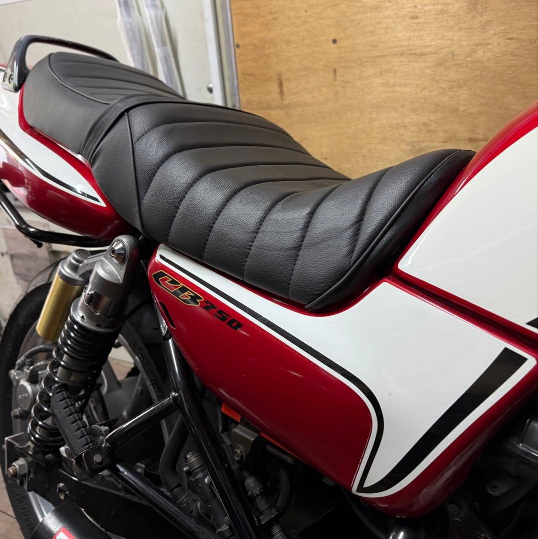 HONDA CB750 RC42 タックロール カスタムシート - メルカリ