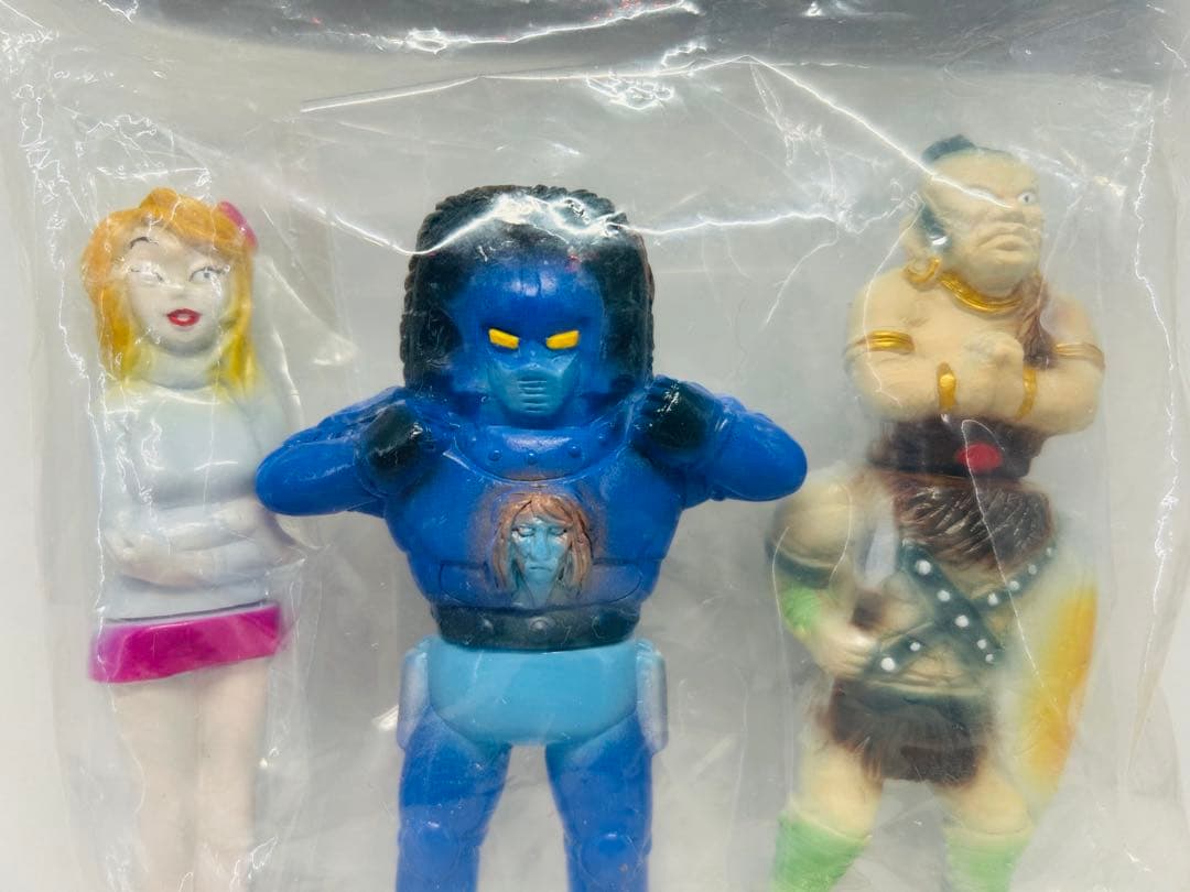 怪獣少女 ダイナミック　ミニソフビセット ユリシーザー　ピグマン子爵　幻獣ララ