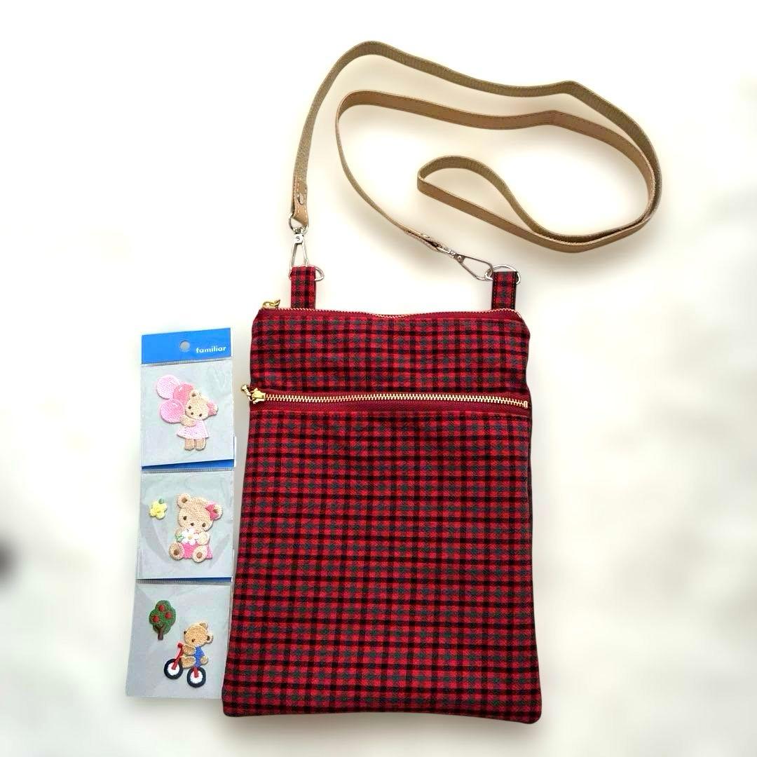 ファミリア風チェック柄のサコッシュ - メルカリ