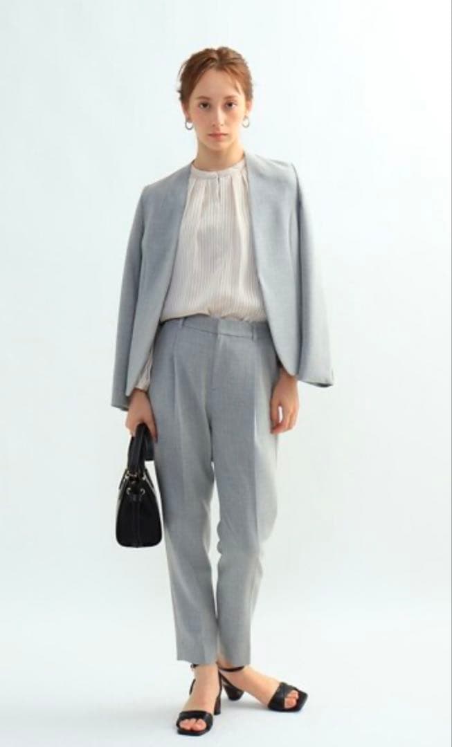 インディヴィ　グレー パンツスーツ レディース　新品