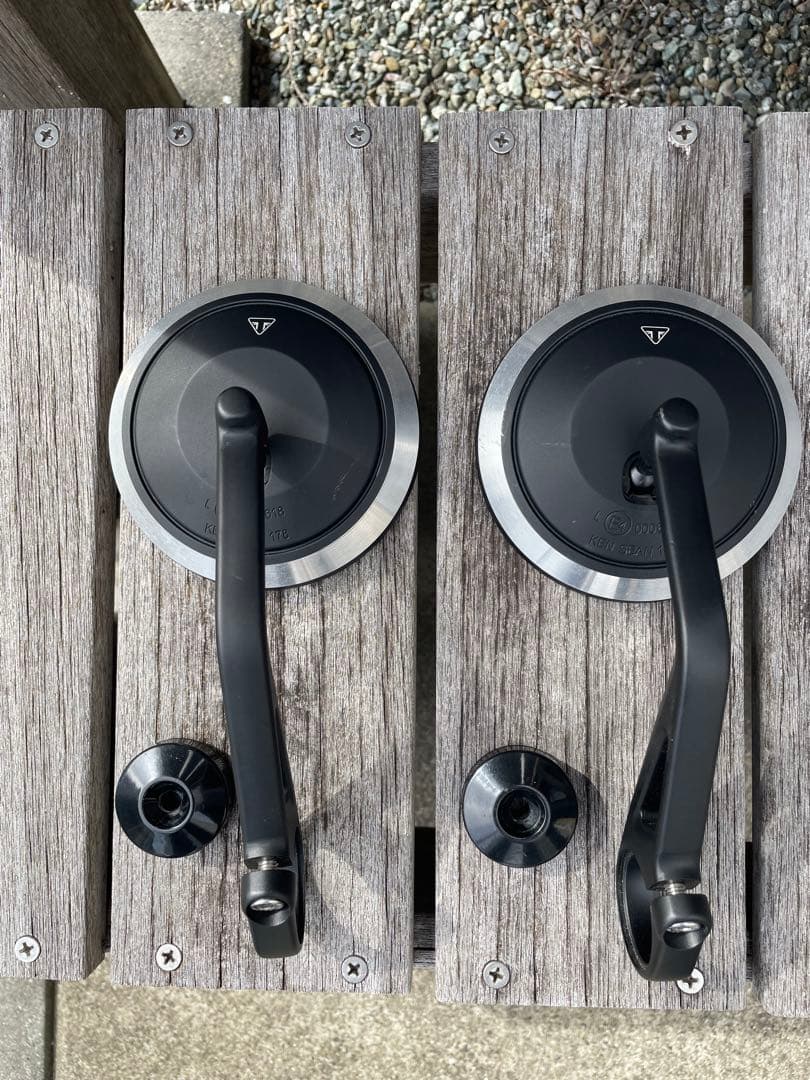 トライアンフ純正バーエンドミラー マシンカット