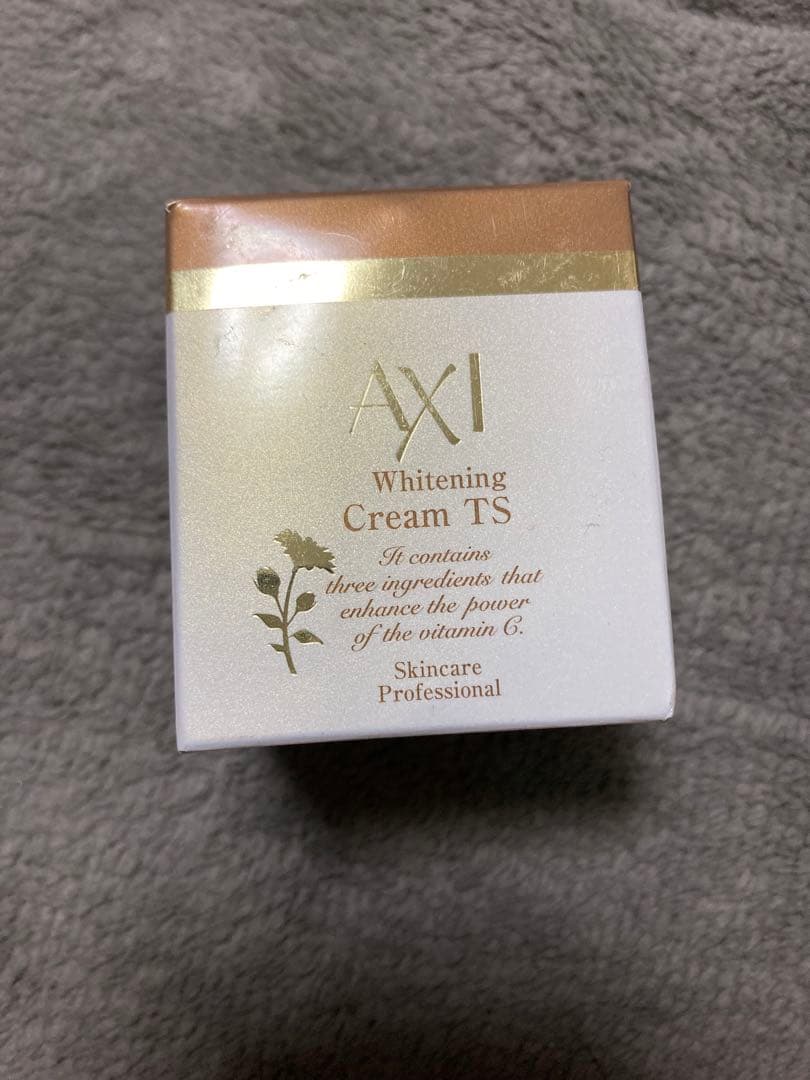 クオレ axi ホワイトニングクリーム