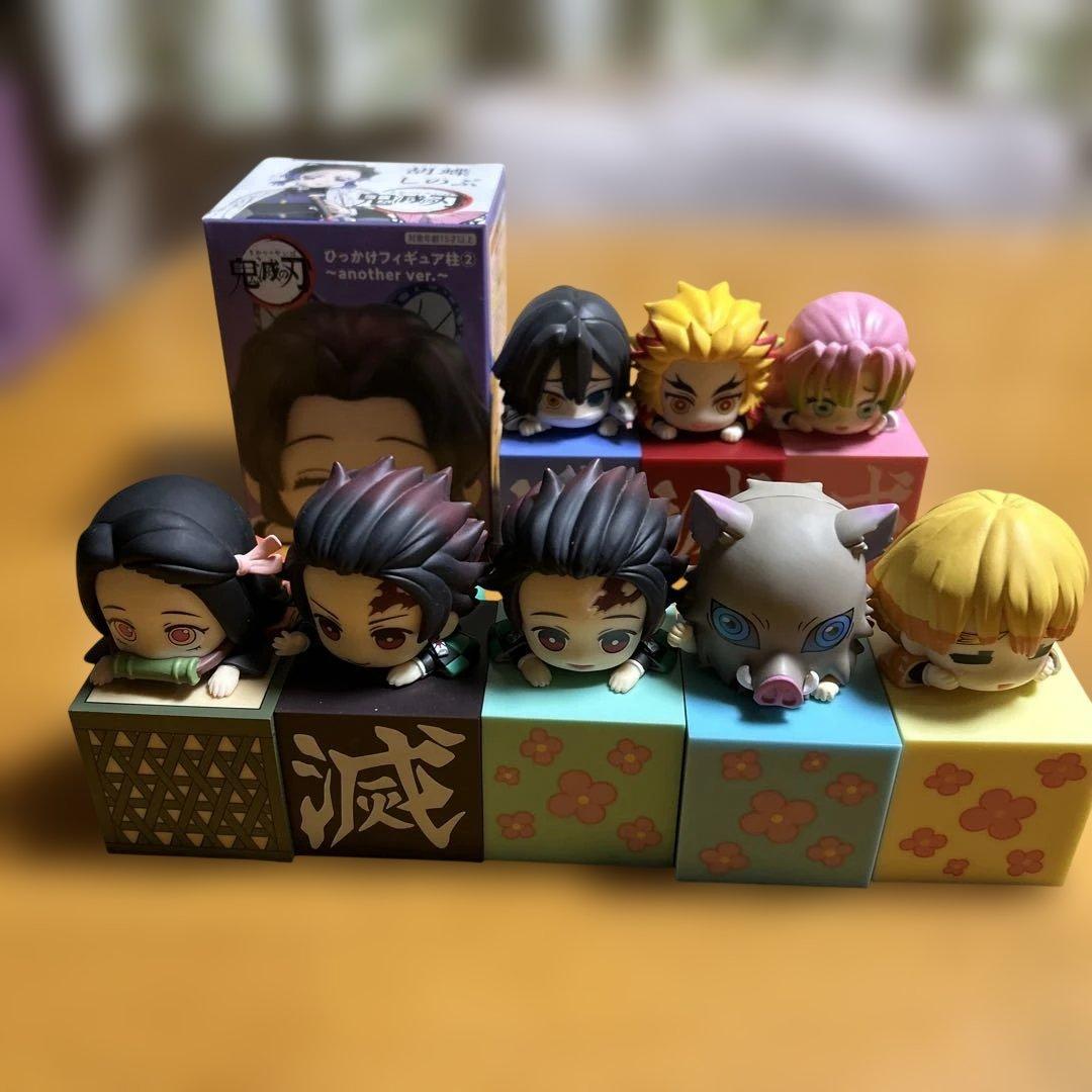 鬼滅の刃　ひっかけフィギュア　まとめ売り 鬼滅の刃 ひっかけフィギュア まとめ売り 4個 お得 - メルカリ