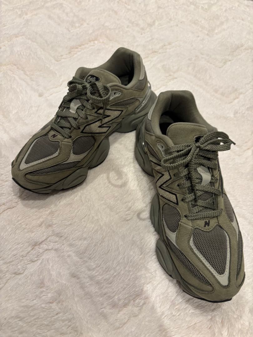 b*B様 New Balance ニューバランス　9060 オリーブ