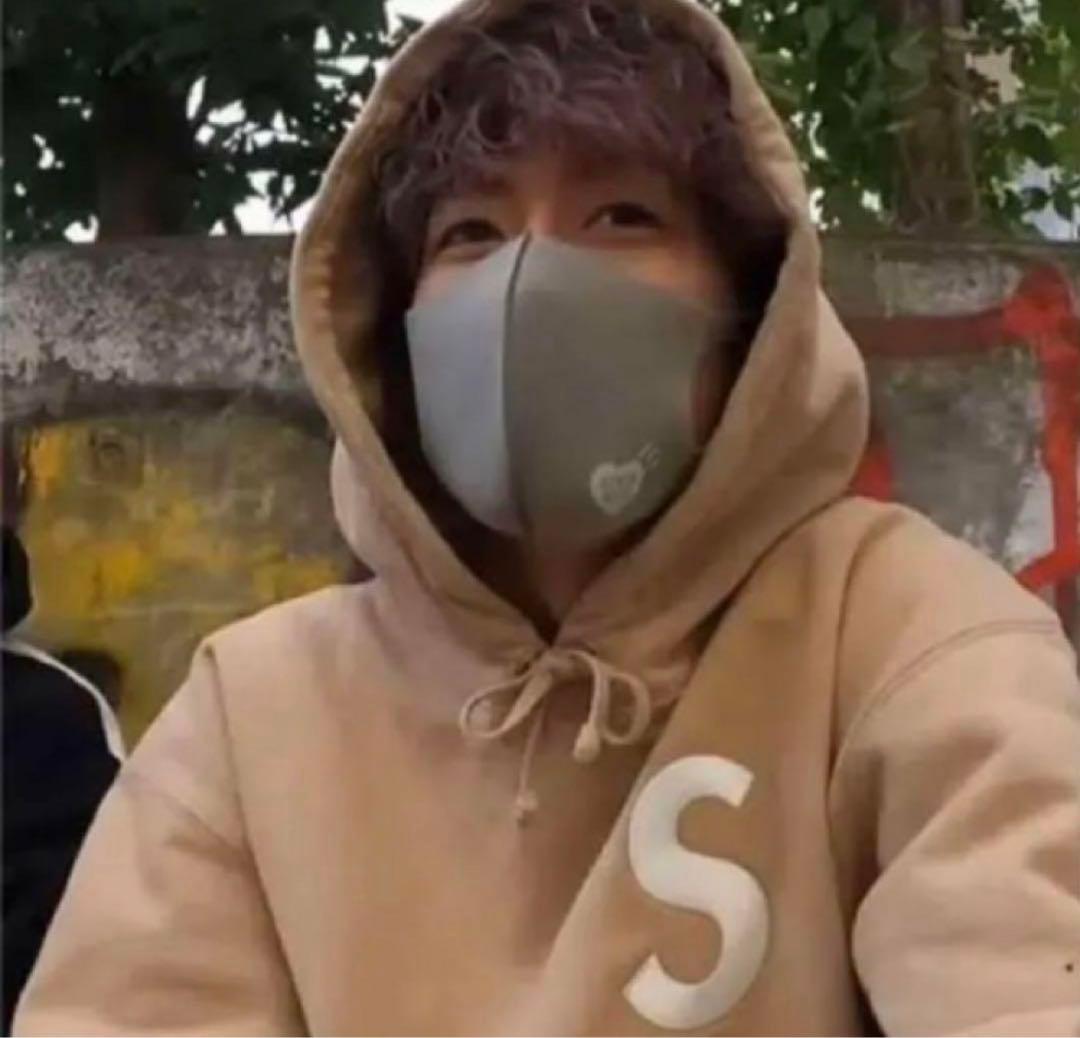 コムドットゆうた着用】Supreme Sロゴ 超希少 パーカー - メルカリ