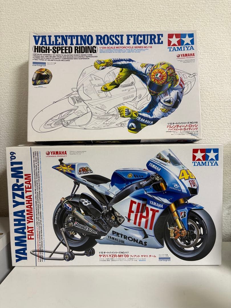【希少/レア】1/12 YAMAHA YZR-M1 '09 ロッシ人形・塗料付き 希少 タミヤ 1/12 ヤマハYZR-M1 '09 & V.ロッシ フィギュア - メルカリ
