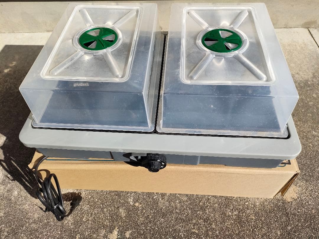 家庭用発芽・育苗器　『愛菜花』