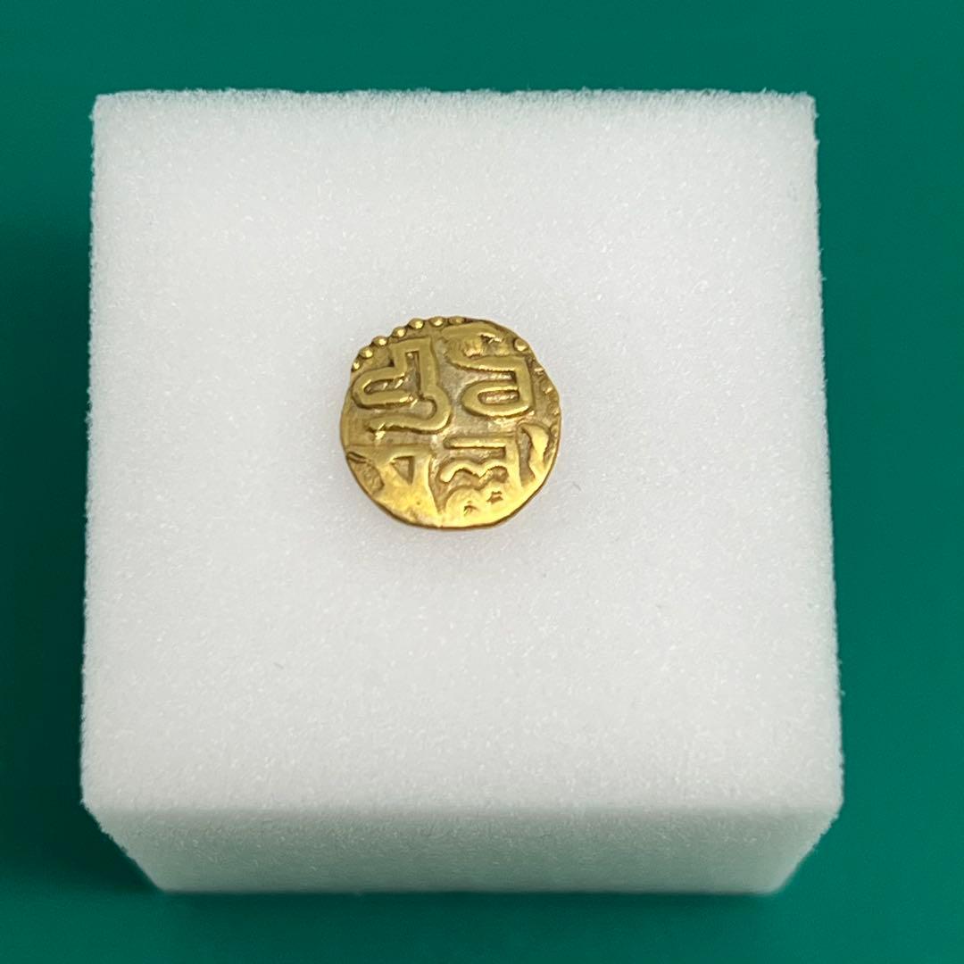 ファナム金貨 チョーラ朝 ラージャラージャ1世 約0.54g No.2086 - メルカリ