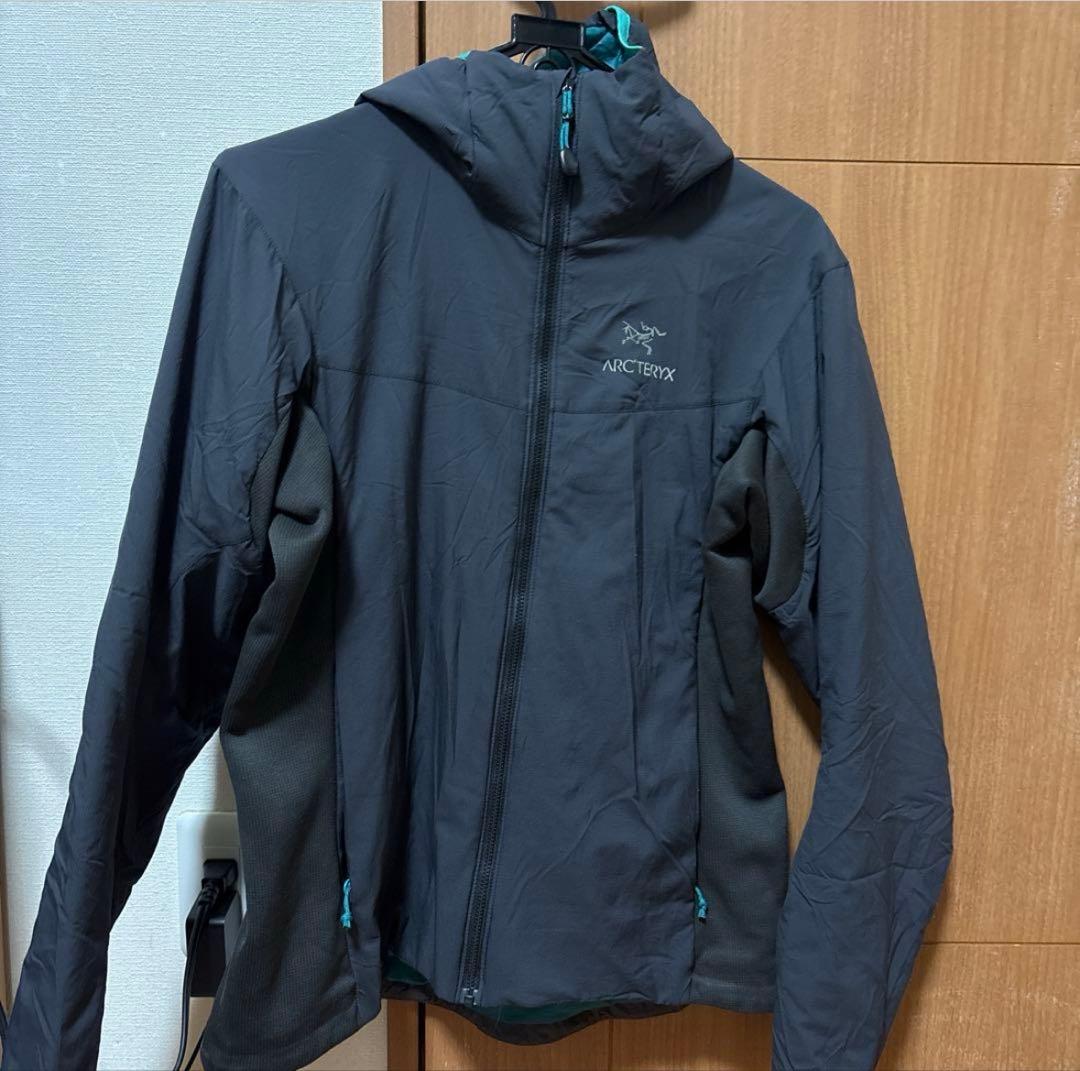 せ*い様 ARC'TERYX atom LT フーディ M