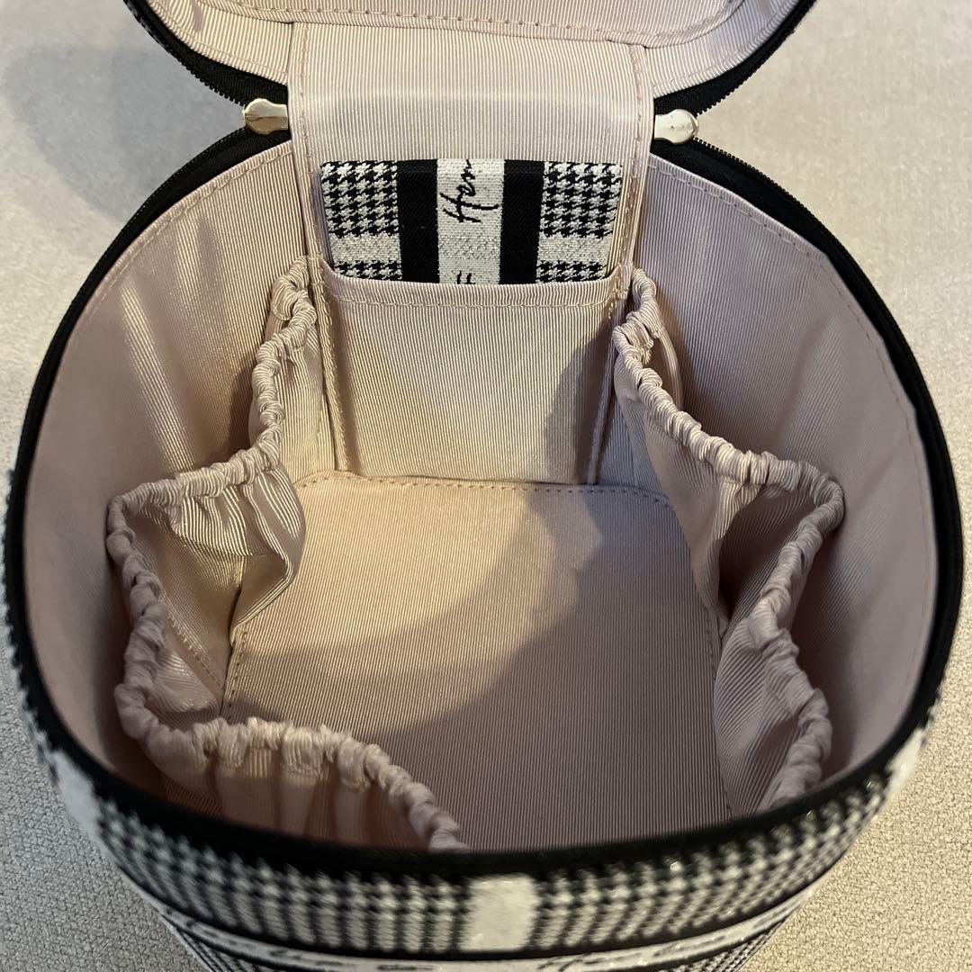 Herlipto Jacquard Vanity Bag silver - メルカリ
