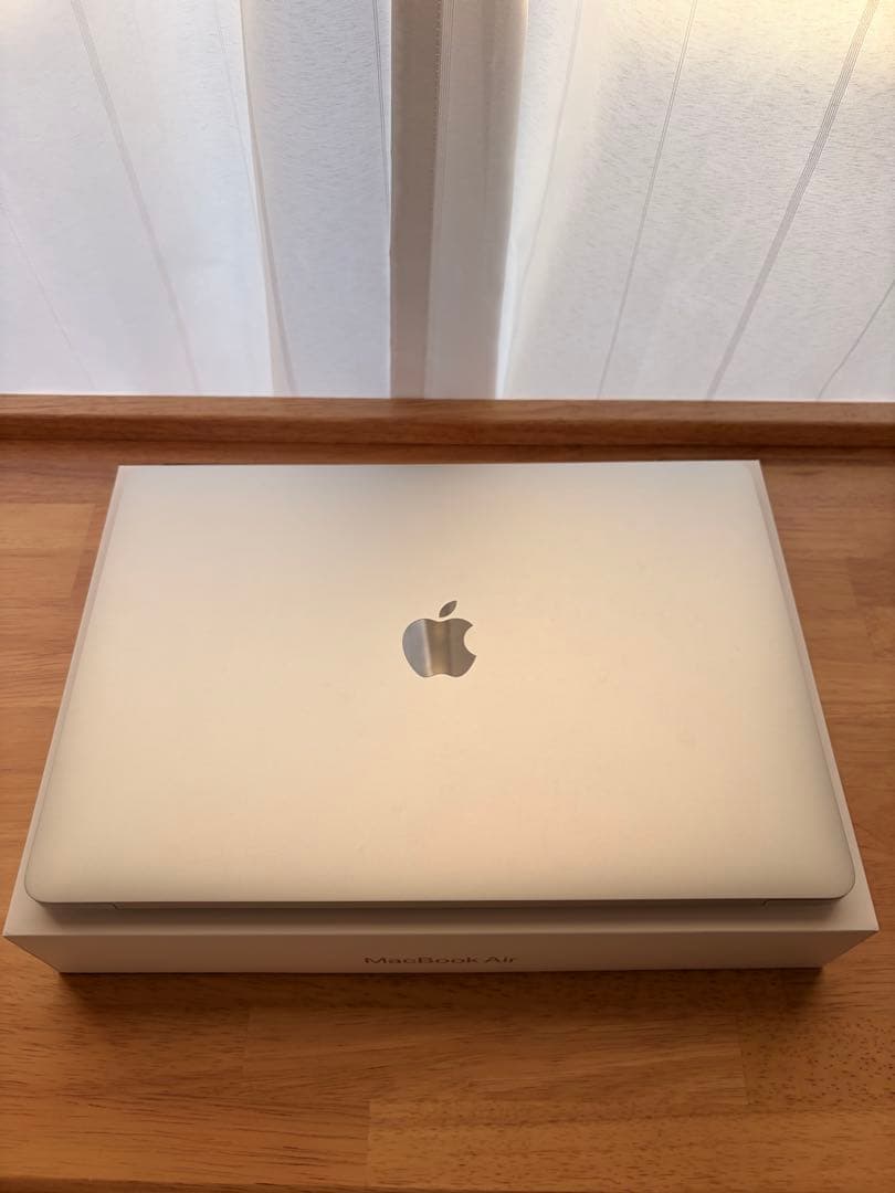 M1 MacBook Air_本体_シルバー_メモリ16GB_SSD1TB
