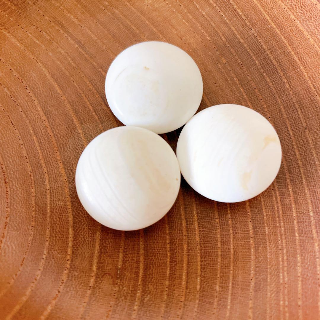 厚さ9.5mm】 本蛤碁石 (白180個/黒180個) 木箱入り - メルカリ