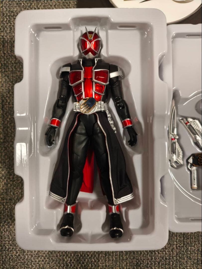 S.H.Figuarts 真骨彫製法 仮面ライダーウィザード10th Ver.